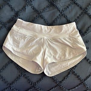 Lululemon Speed Up Low-Rise Lined Shorts 2.5” light gray